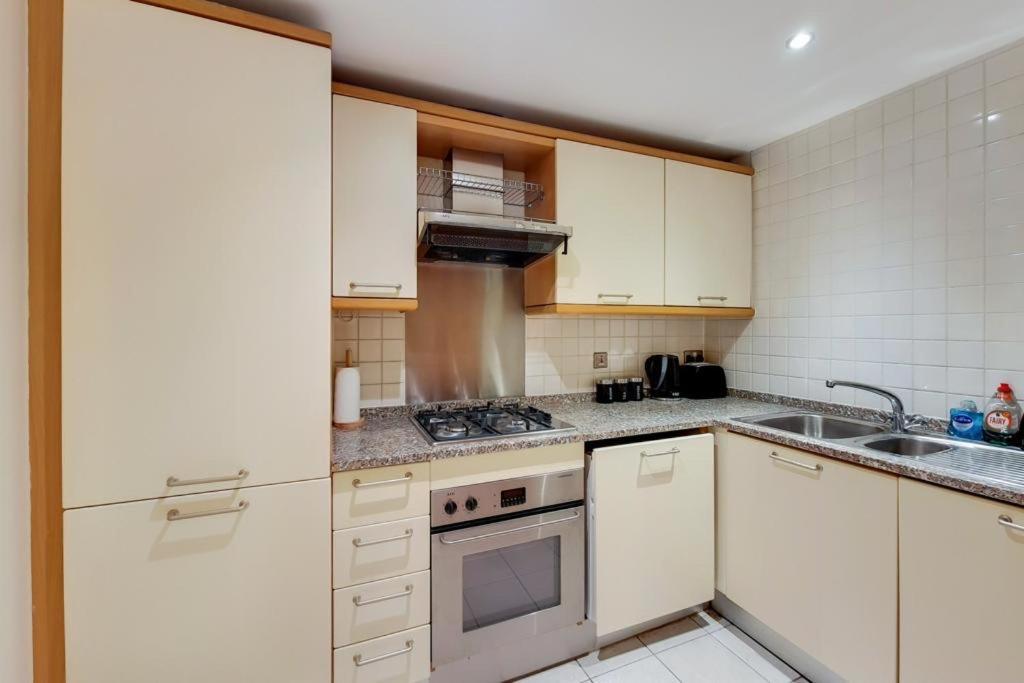 Apartment In The Heart Of Londra Dış mekan fotoğraf